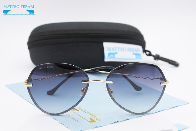 Ochelari de soare Matteo Ferari pentru Femei, Ramă Aurie, Lentile negre gradient, MFJH-096BK